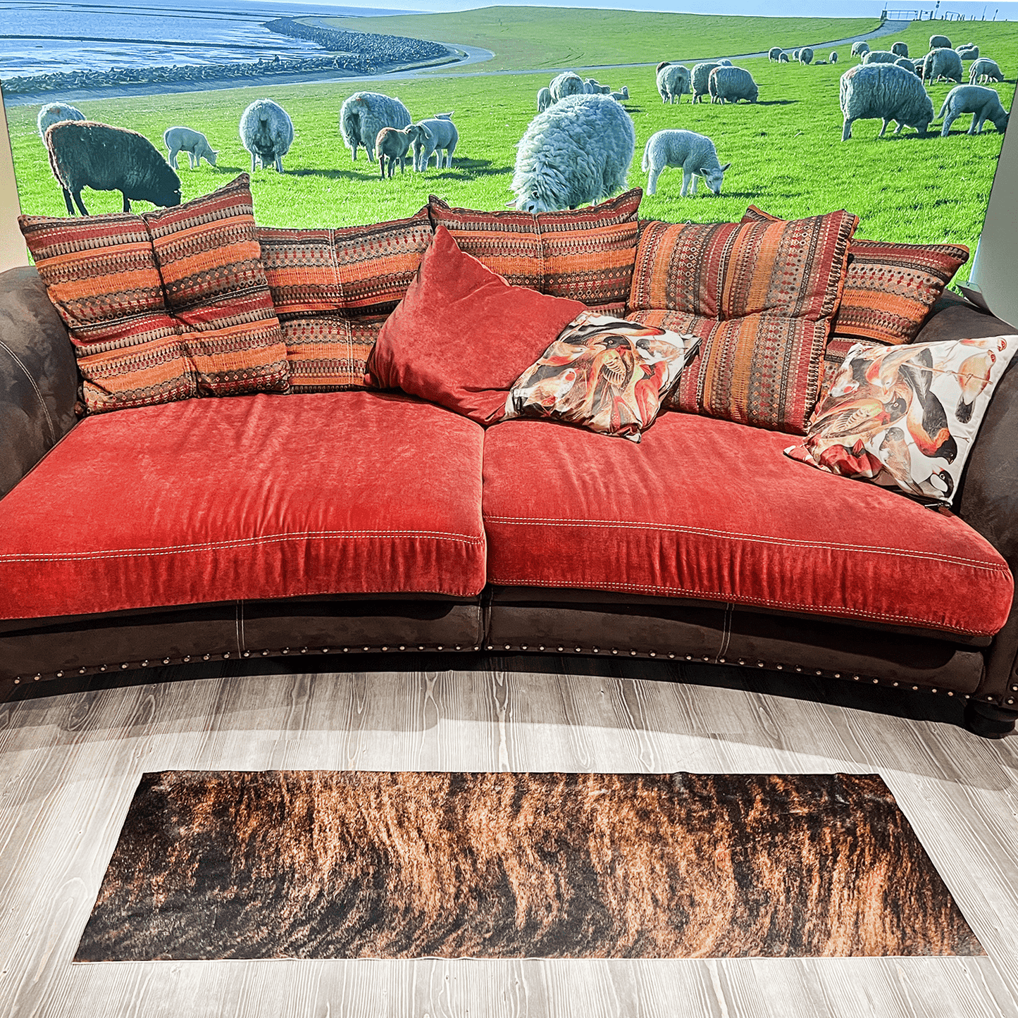 Echter Kuhfell Teppich gerade klein "Die exotische Schönheit" Handmade in Germany, geruchsneutral, Rinderfell ideal für Wohnzimmer Esszimmer Flur, braun gestromt, getigert 150x46cm /120x40cm - unendlich - schoen