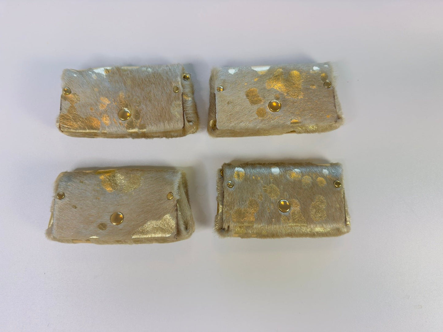 Echtes Kuhfell Portemonnaie / Geldbörse "Die luxeriöse Schönheit" edel & extravagant der besondere Hingucker, 2 Fächer, gold sparkle metallic 12x8cm - unendlich - schoen