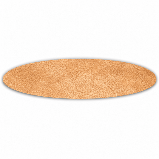 Kuhfell-Tischläufer in ovaler Form in champagner-blond als dekoratives Echtfell-Accessoire