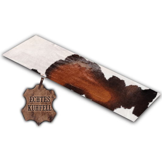 Echter Kuhfell Teppich gerade klein, "Die wandelbare Schönheit" Handmade in Germany, Läufer für Wohnzimmer Flur Eingangsbereich, Rinderfell für kleinere Flächen Tricolore, 150cmx46 cm / 120 x 40 cm - unendlich - schoen