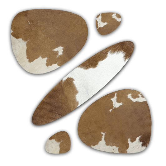 Echtes Kuhfell 2er - Platzset "Die rustikale Schönheit" Tischset handgefertigt geruchsneutral Esstisch, oval braun weiß 40x32cm - unendlich - schoen