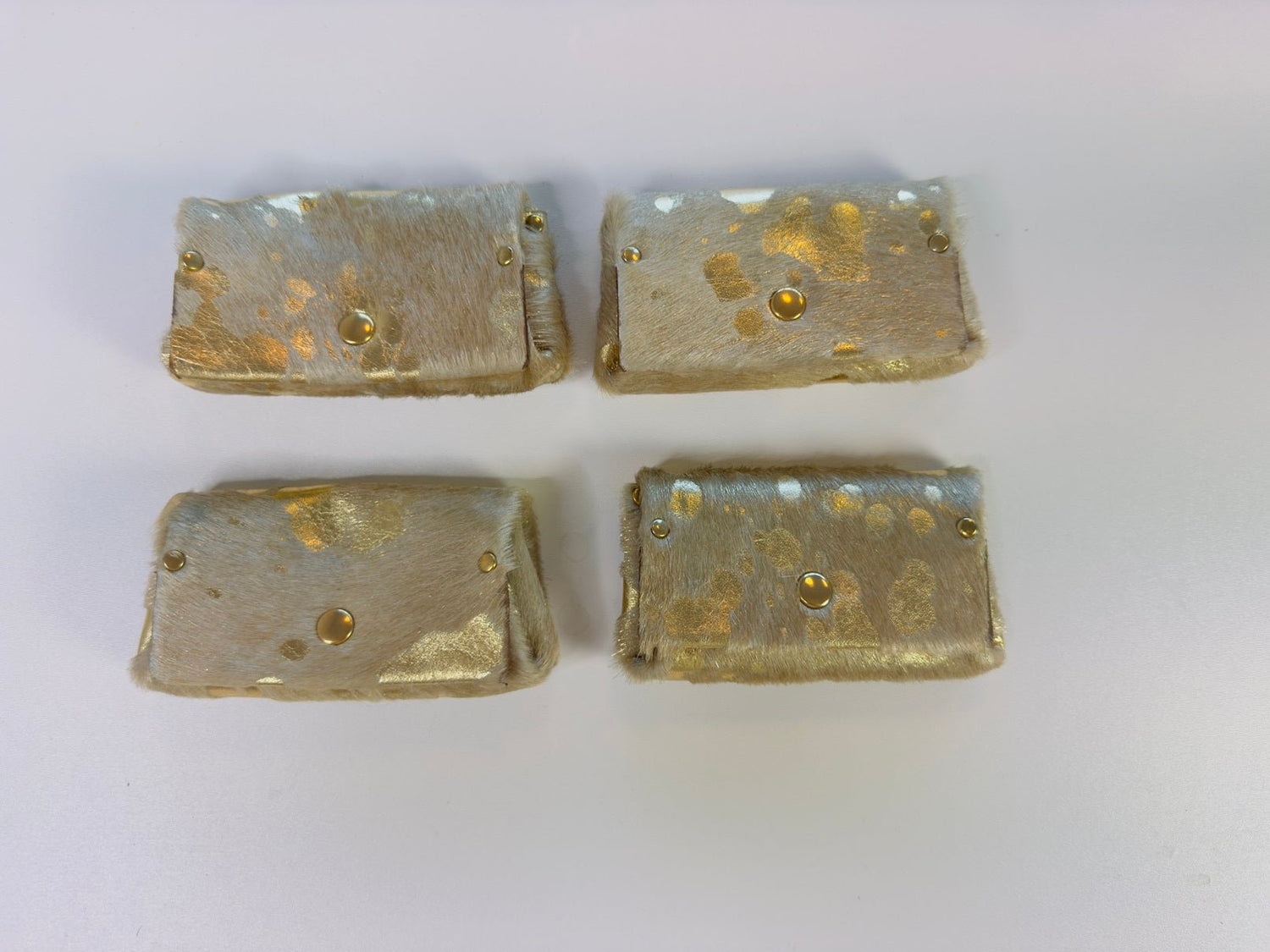 Echtes Kuhfell Portemonnaie / Geldbörse "Die luxeriöse Schönheit" edel & extravagant der besondere Hingucker, 2 Fächer, gold sparkle metallic 12x8cm - unendlich - schoen