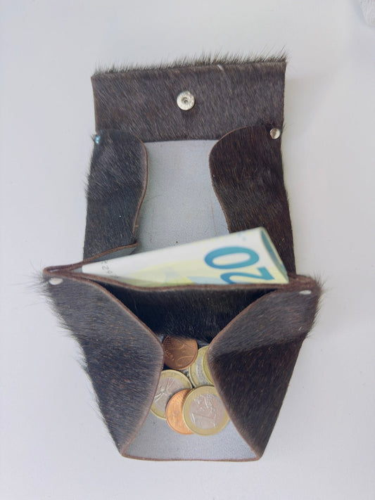 Echtes Kuhfell Portemonnaie / Geldbörse "Die schlichte Schönheit" edel & extravagant der besondere Hingucker, 2 Fächer, schwarz 12x8cm - unendlich - schoen