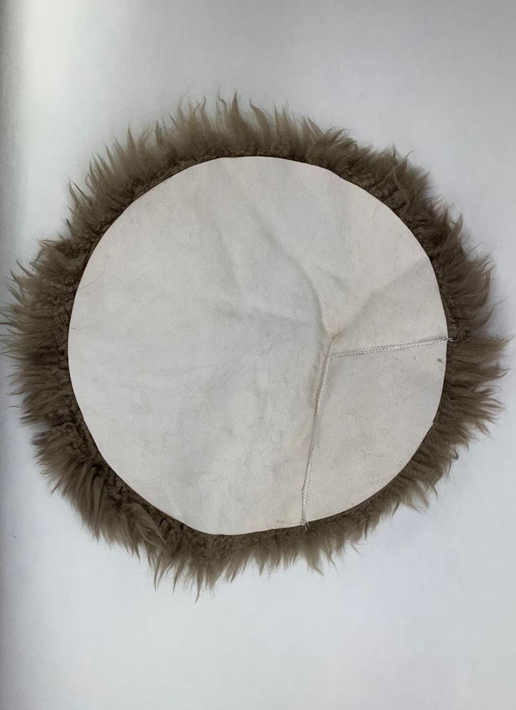 Echtes Schafsfell Taupe - unendlich - schoen